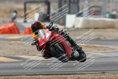 media/Mar-02-2025-Race Pace (Sun) [[8bec80ae00]]/12-Vested (Turn 2) 1111am/